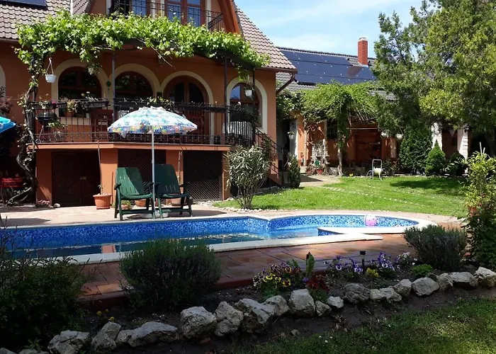 Katica Vendeghaz - Ladybird Дом отдыха